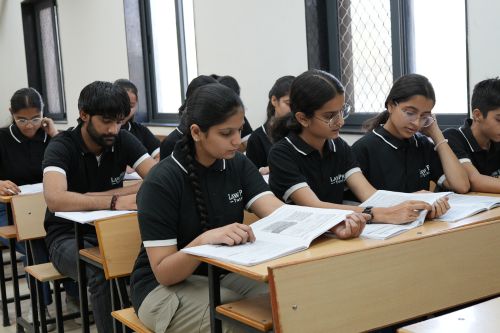 Offline CLAT Coaching